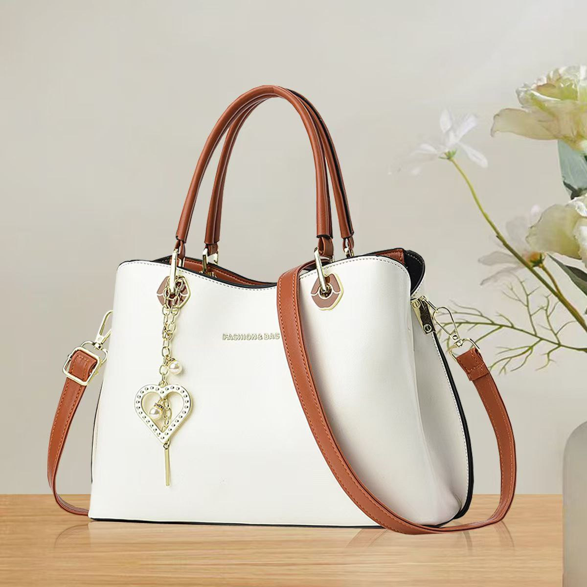 Elegance & Space: The Premium Big Ladies Bag – Your Festive Season Essential!