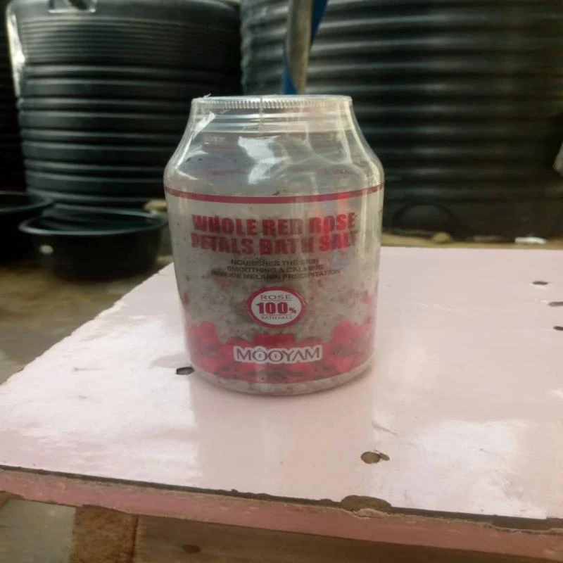 Whole red rose petals bath salt
