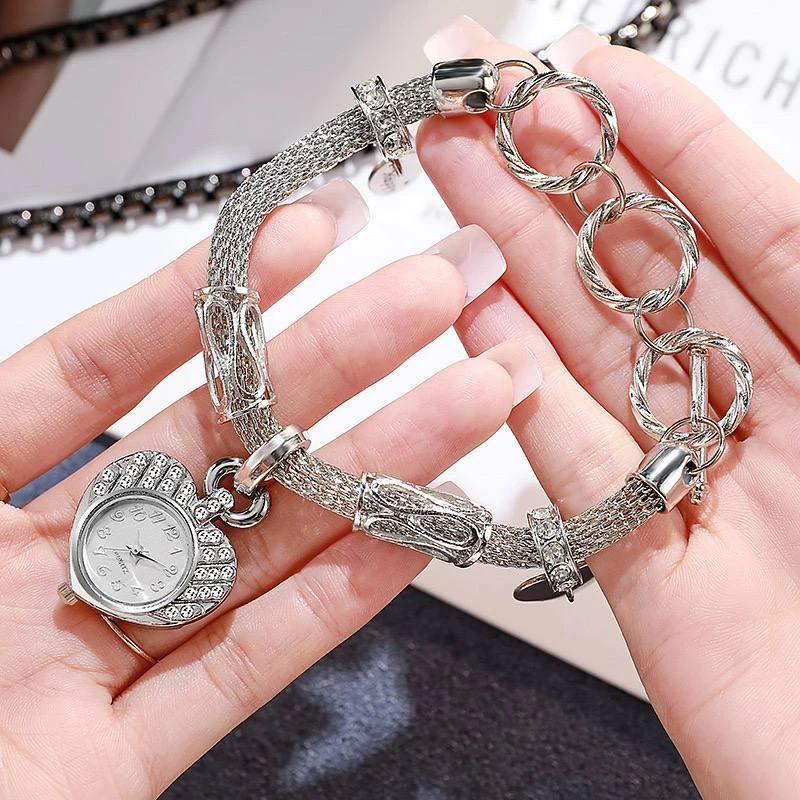 Avas watch