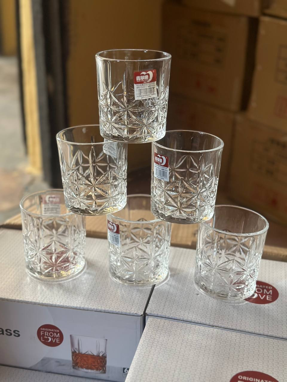 Sip in Style: Premium 6pcs Whiskey Glass Cup Set for Your Festive Cheer!