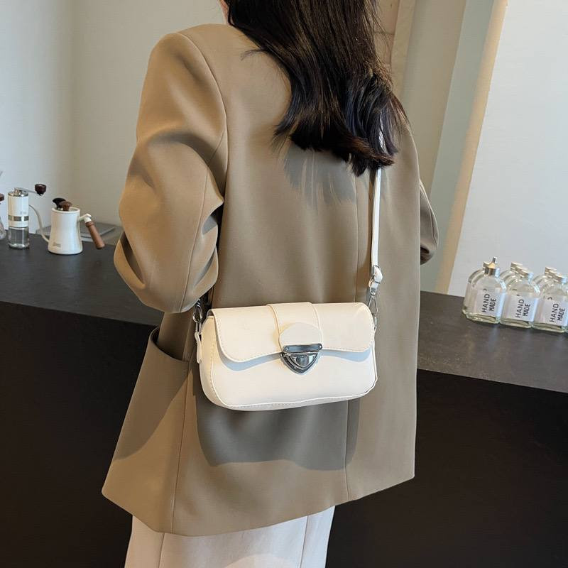 Elevate Your Style with the Angela Bag – The Perfect Festive Accessory!