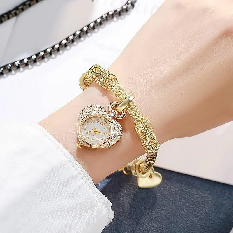 Avas watch