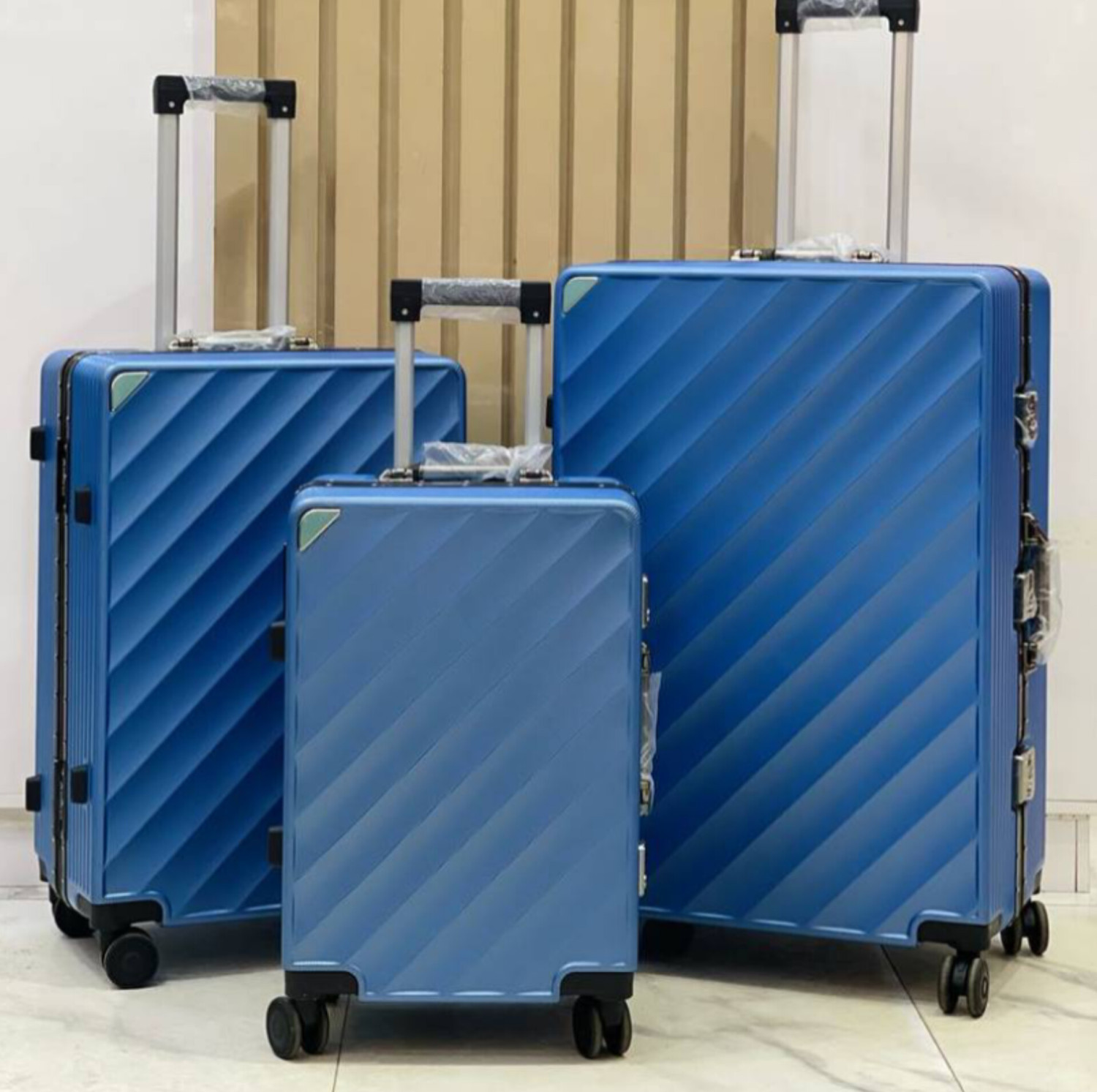 3 Set LUXURY travel luggage 13kg