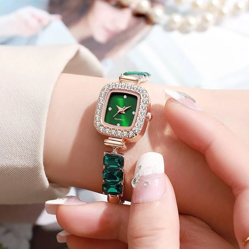 Lunas watch